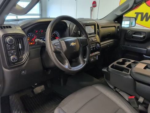Used 2024 Chevrolet Silverado 1500 Custom AWD/4WD image 9