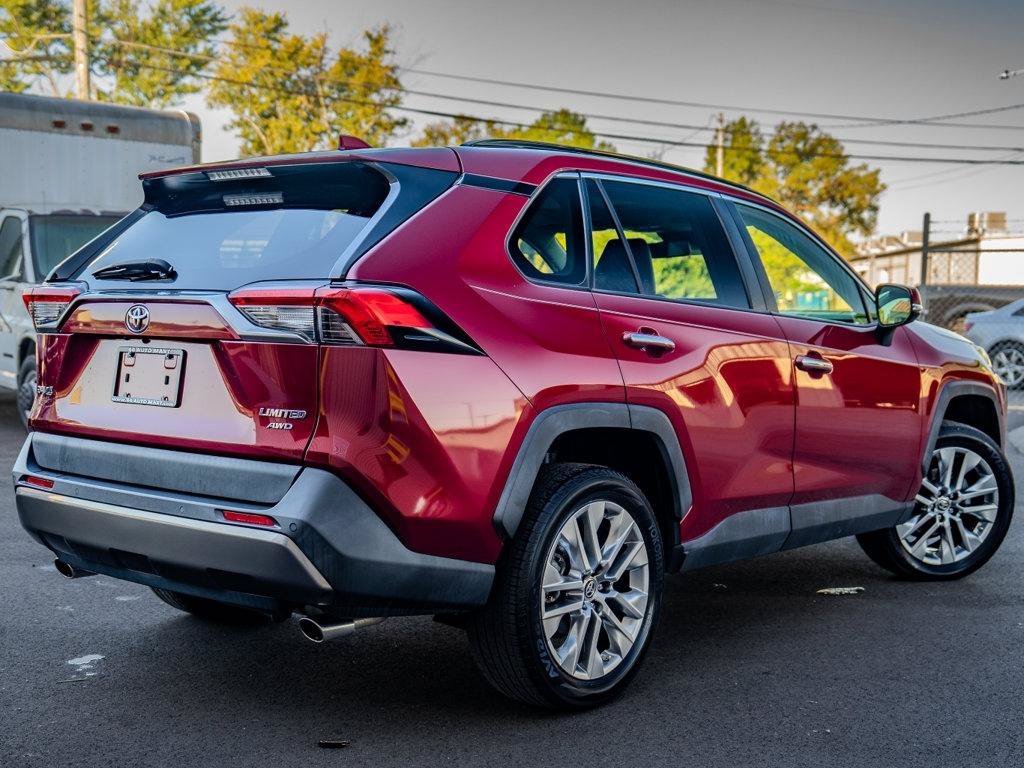 Used 2019 Toyota RAV4 Limited AWD/4WD image 8