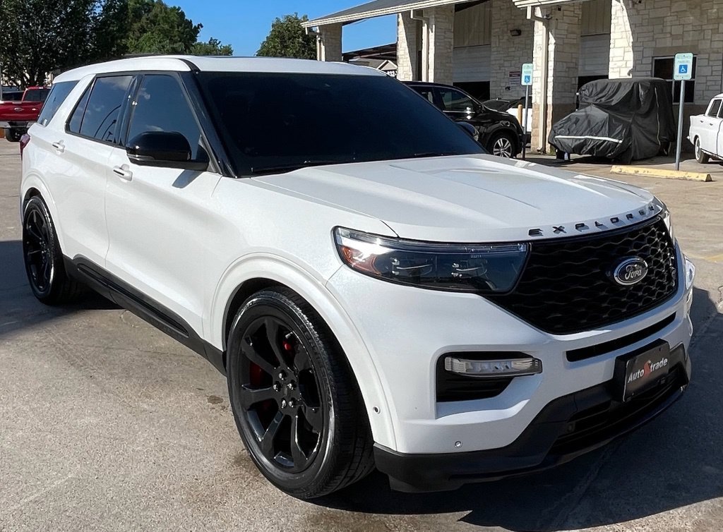 Used 2022 Ford Explorer ST w/ Equipment Group 401A AWD/4WD image 2
