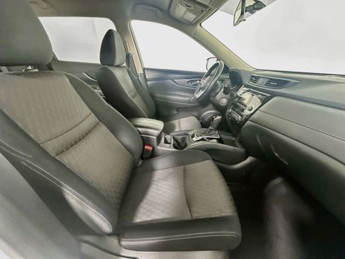 Used 2017 Nissan Rogue SV FWD image 29