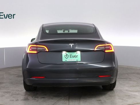 Used 2023 Tesla Model 3 Standard Range image 13