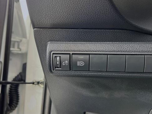 Certified 2025 Toyota Corolla SE image 10