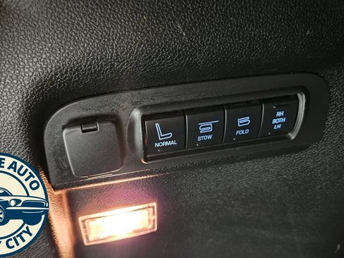 Used 2017 Ford Explorer Limited w/ Equipment Group 301A AWD/4WD image 38