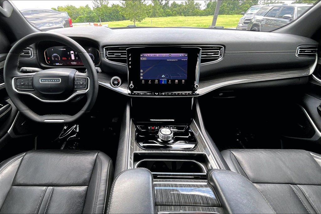 Used 2022 Jeep Wagoneer Series III RWD image 9