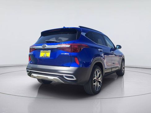 Used 2021 Kia Seltos SX w/ SX Sunroof Package AWD/4WD image 5