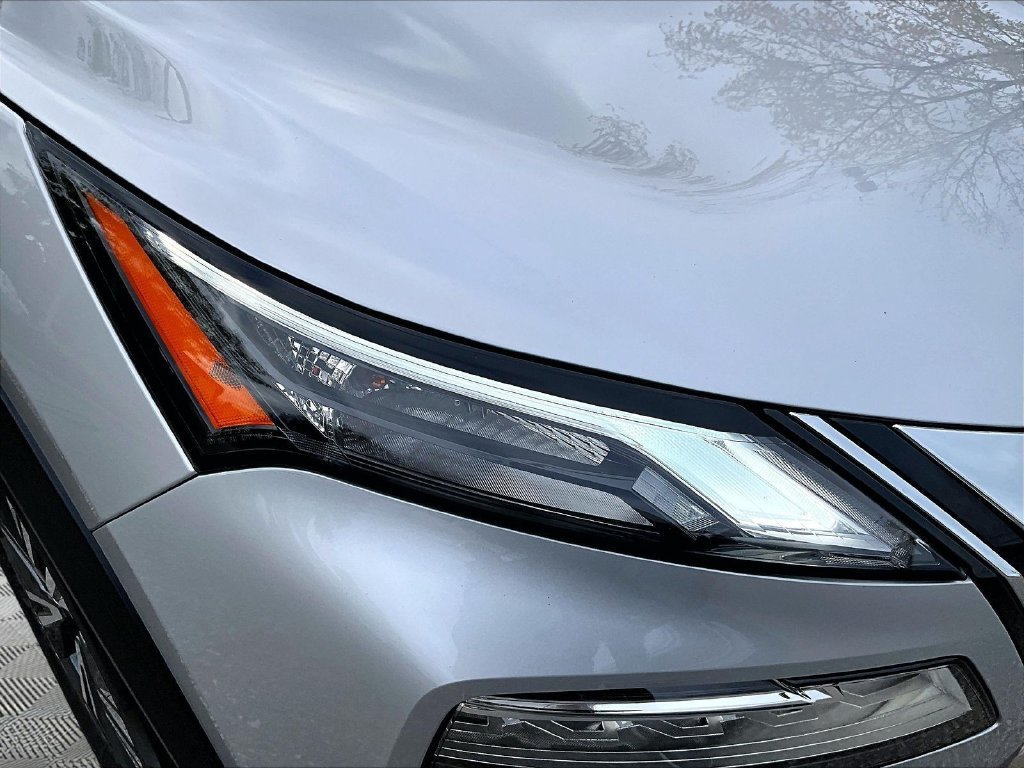 Certified 2023 Nissan Rogue SV AWD/4WD image 32