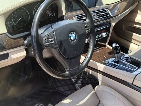 Used 2010 BMW 750Li RWD image 12