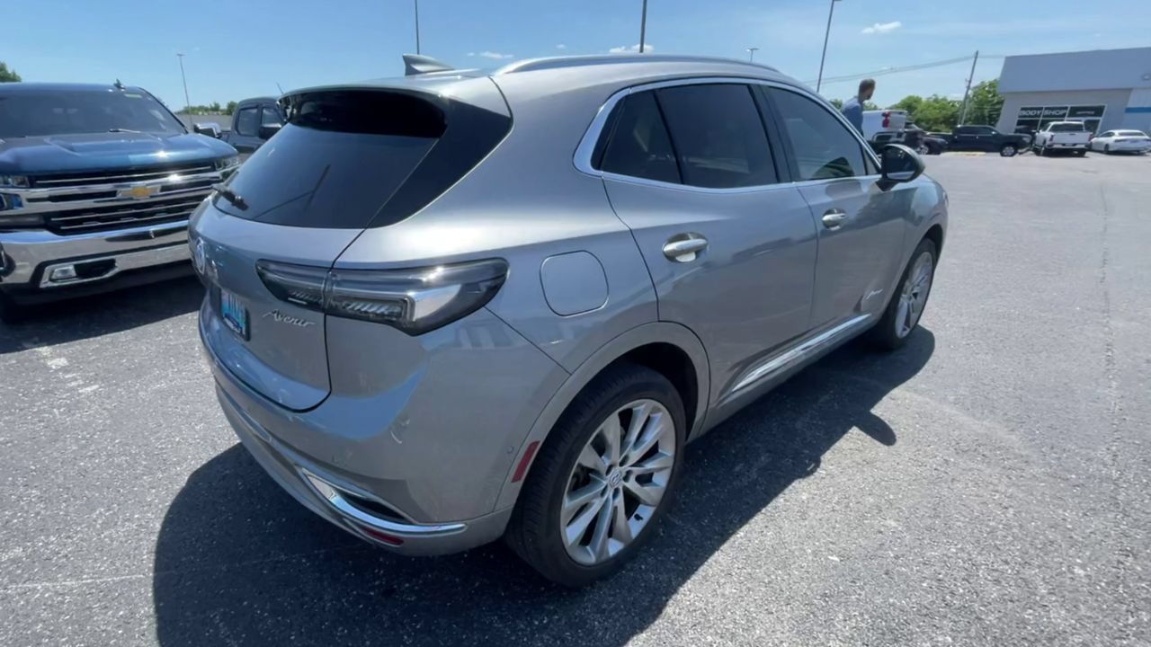 Used 2023 Buick Envision Avenir AWD/4WD image 9