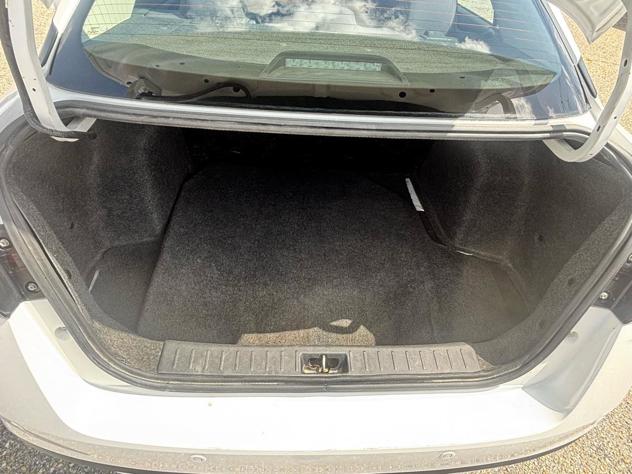 Used 2023 Nissan Versa S FWD image 21
