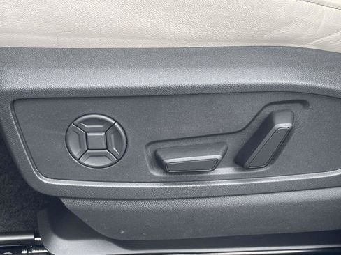 Used 2025 Audi Q5 Prestige AWD/4WD image 18