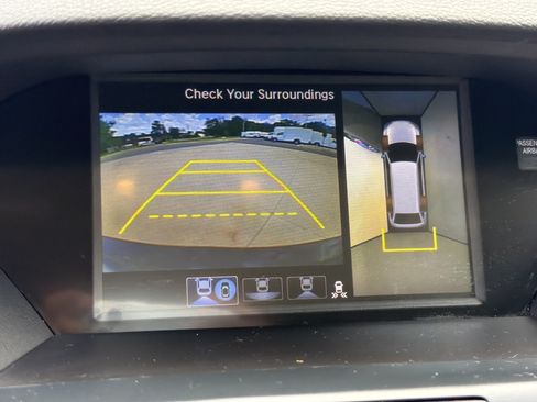 Used 2017 Acura MDX SH-AWD w/ Advance Package image 24