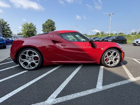 Used 2016 Alfa Romeo 4C Coupe w/ Coupe Track Package 1 RWD image 10