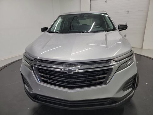 Used 2024 Chevrolet Equinox LS w/ LS Convenience Package AWD/4WD image 2