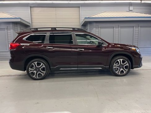 Used 2024 Subaru Ascent Touring image 8