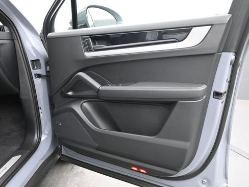 New 2026 Porsche Cayenne Coupe image 11