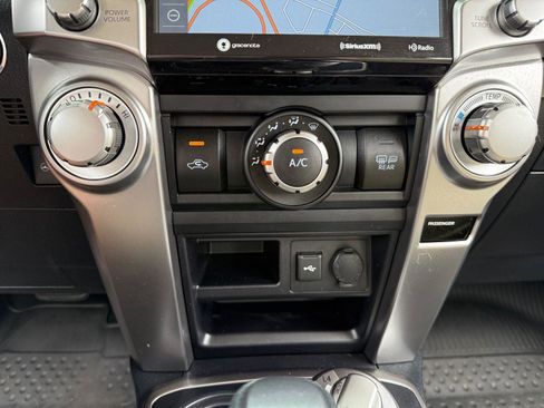 Used 2024 Toyota 4Runner SR5 Premium w/ Moonroof Package AWD/4WD image 32