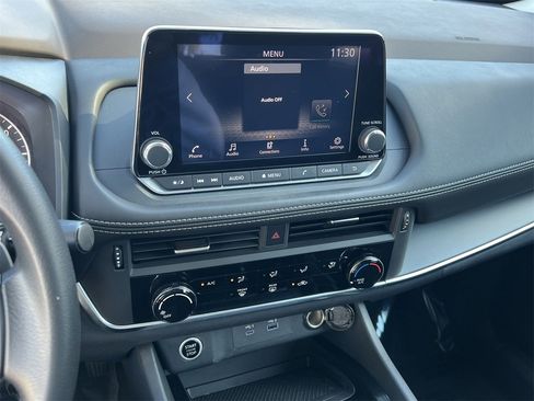 Certified 2023 Nissan Rogue S image 14