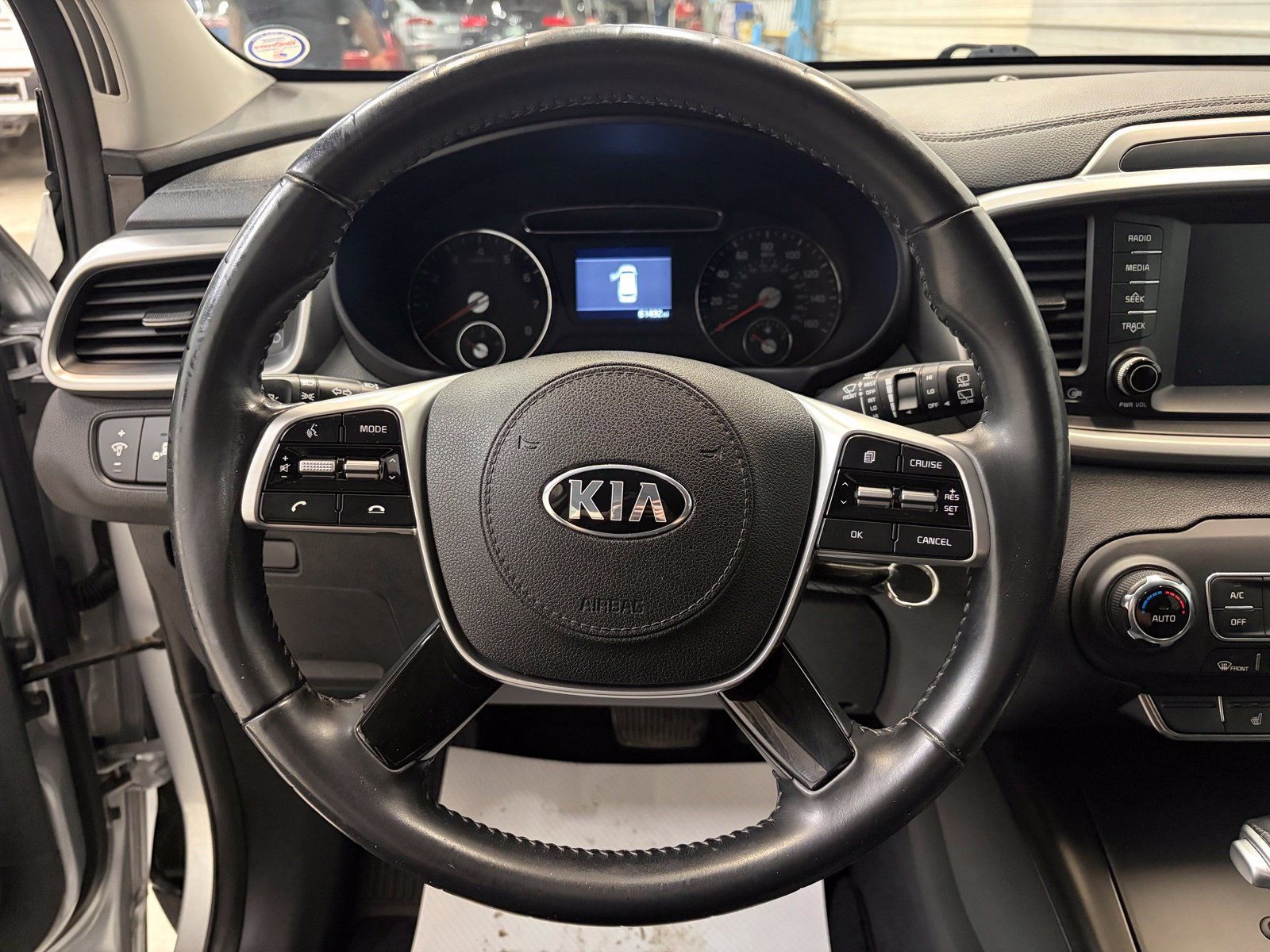 Used 2020 Kia Sorento LX w/ LX I4 Convenience Package AWD/4WD image 13