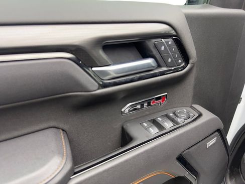 Used 2025 GMC Sierra 1500 AT4 AWD/4WD image 33