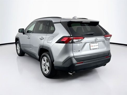 Used 2021 Toyota RAV4 XLE FWD image 10