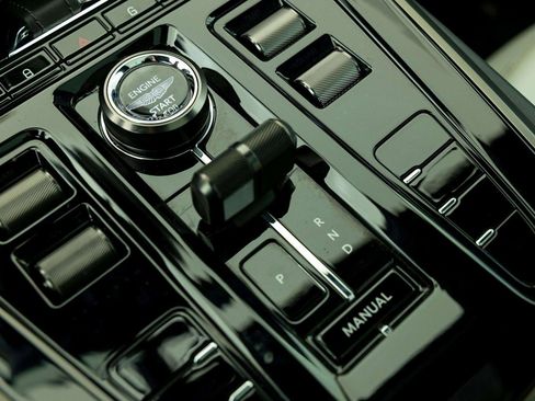 Used 2025 Aston Martin DBX 707 image 28