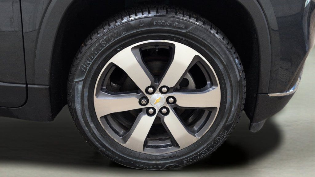 Used 2019 Chevrolet Traverse LT w/ LPO, Black Accent Package AWD/4WD image 31