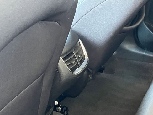 Used 2023 Chevrolet Malibu LT image 24