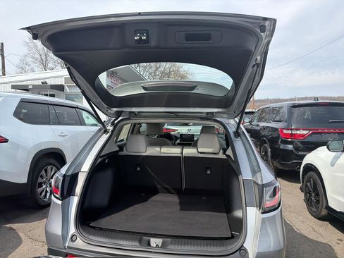 Used 2023 Honda HR-V LX image 9