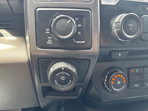 Used 2016 Ford F150 XLT w/ Equipment Group 302A Luxury AWD/4WD image 32