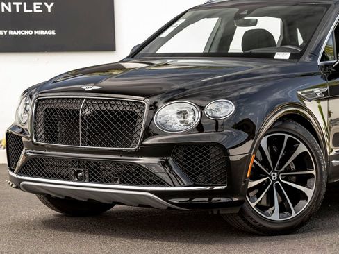 Used 2024 Bentley Bentayga Extended Wheelbase AWD/4WD image 6