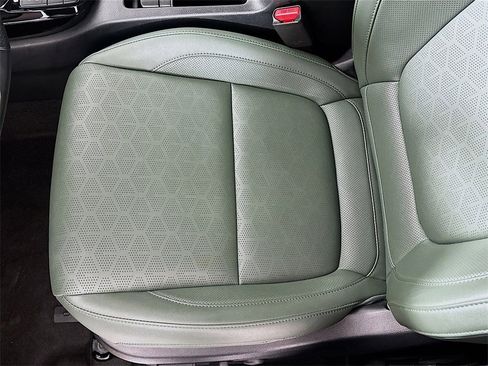 Certified 2025 Kia Seltos SX w/ SX Sunroof Package image 27