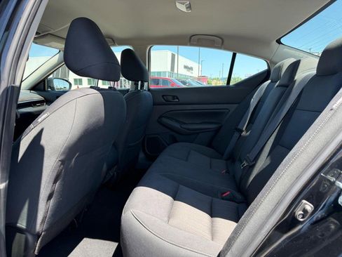 Used 2024 Nissan Altima 2.5 SV FWD image 10