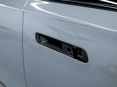 Used 2024 BMW 760i xDrive w/ Executive Package image 20