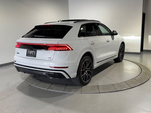 Used 2021 Audi Q8 Premium Plus w/ Premium Plus Package AWD/4WD image 9