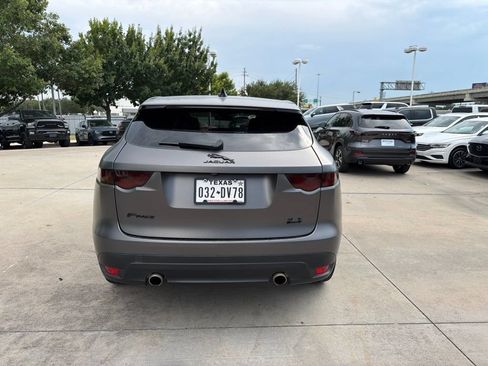 Used 2018 Jaguar F-PACE Premium AWD/4WD image 4