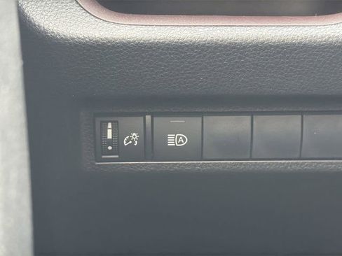 Used 2020 Toyota RAV4 Limited image 28