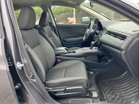 Used 2022 Honda HR-V LX image 11