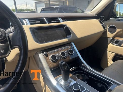 Used 2017 Land Rover Range Rover Sport HSE AWD/4WD image 17