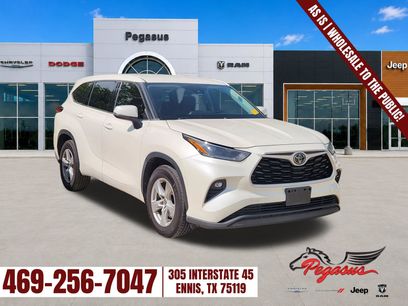 Used 2021 Toyota Highlander LE