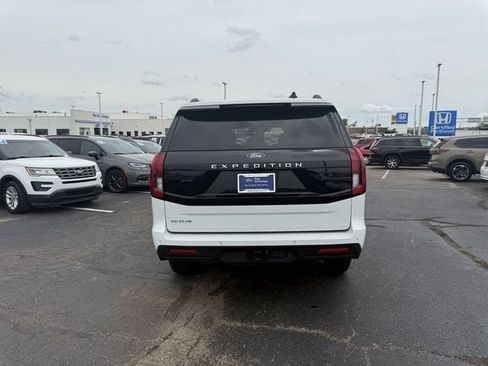 Used 2025 Ford Expedition Active RWD image 7