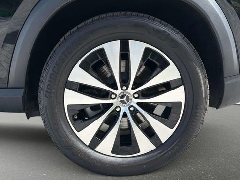 Used 2025 Mercedes-Benz GLE 450e 4MATIC image 17