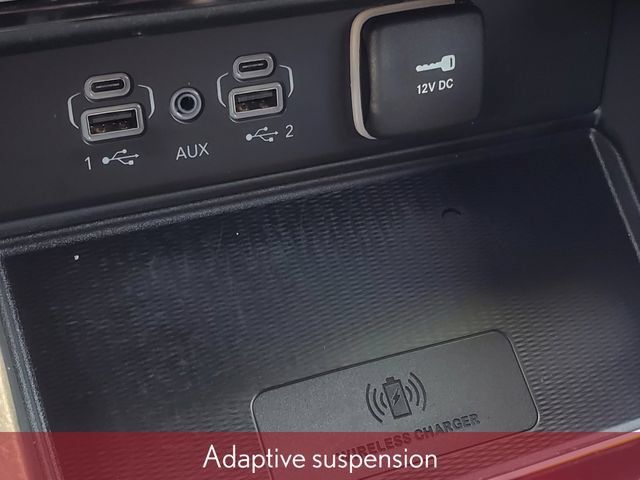 Certified 2024 Jeep Grand Cherokee Overland w/ Luxury Tech Group IV AWD/4WD image 31