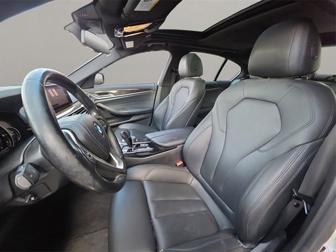Used 2019 BMW 530i w/ Convenience Package image 19