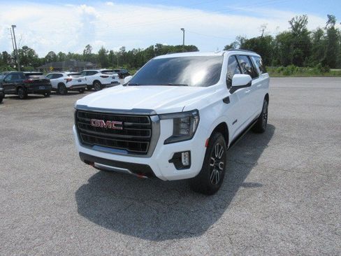 Used 2024 GMC Yukon XL AT4 w/ Technology Package AWD/4WD image 2
