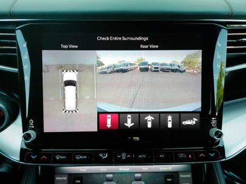 Used 2022 Jeep Grand Wagoneer Series III w/ Rear Seat Video Group 1 AWD/4WD image 13