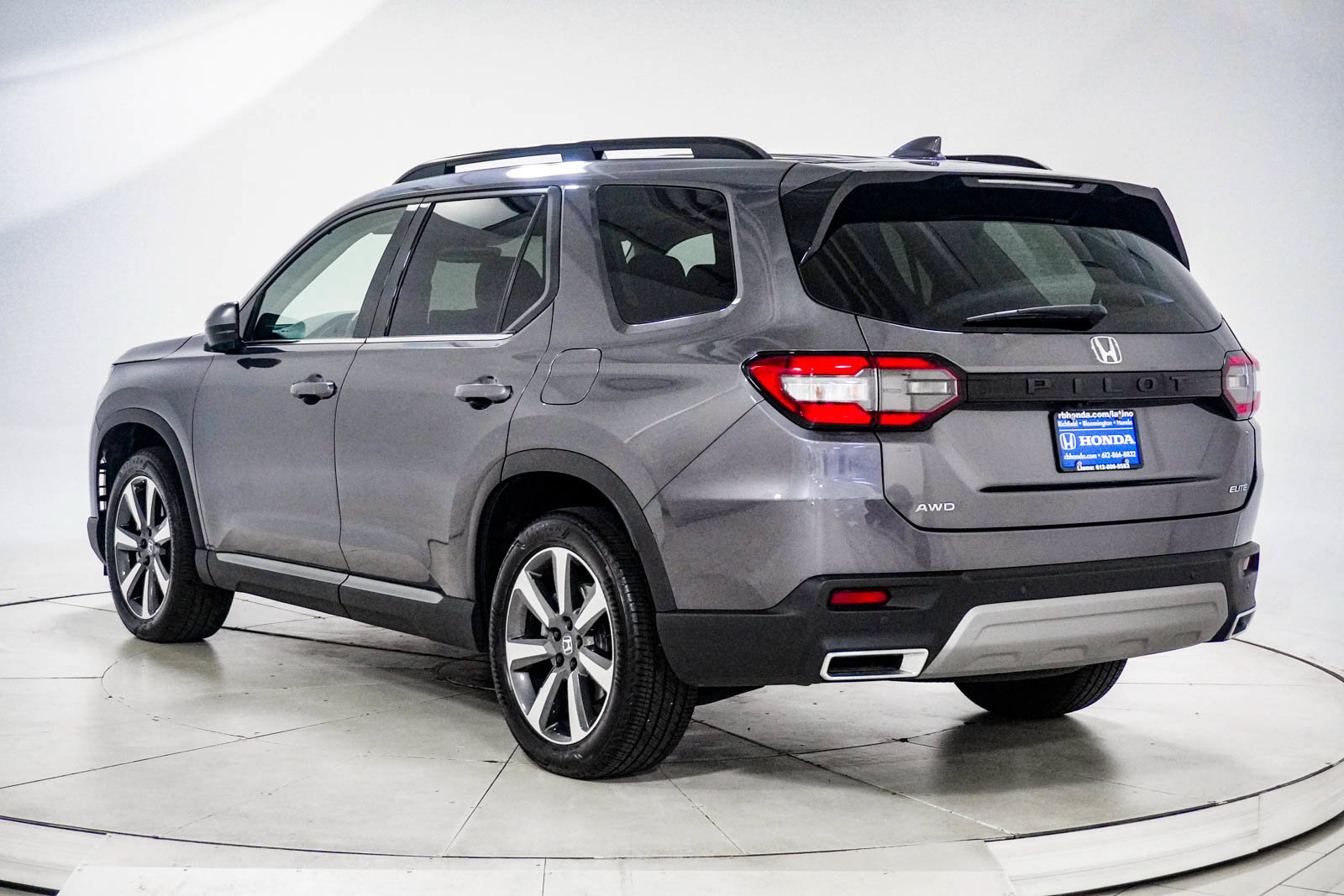 Certified 2025 Honda Pilot Elite image 6