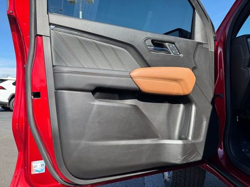 Used 2024 GMC Canyon AT4 w/ AT4 Premium Package image 12