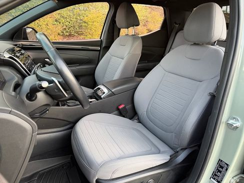 Used 2022 Hyundai Santa Cruz SEL Premium image 11