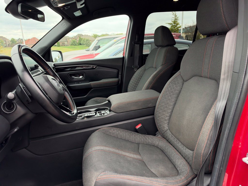 Used 2024 Honda Pilot Sport image 8