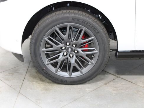 New 2025 Ford Expedition Platinum w/ Stealth Performance Package image 16